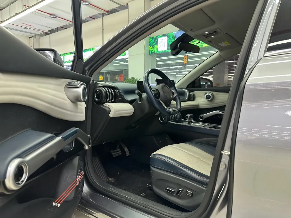 2022 Hycan Z03 BEV 64.23KWH,autocango,china used car exporter,china ev exporter,chinese used car exporter,chinese used ev exporter