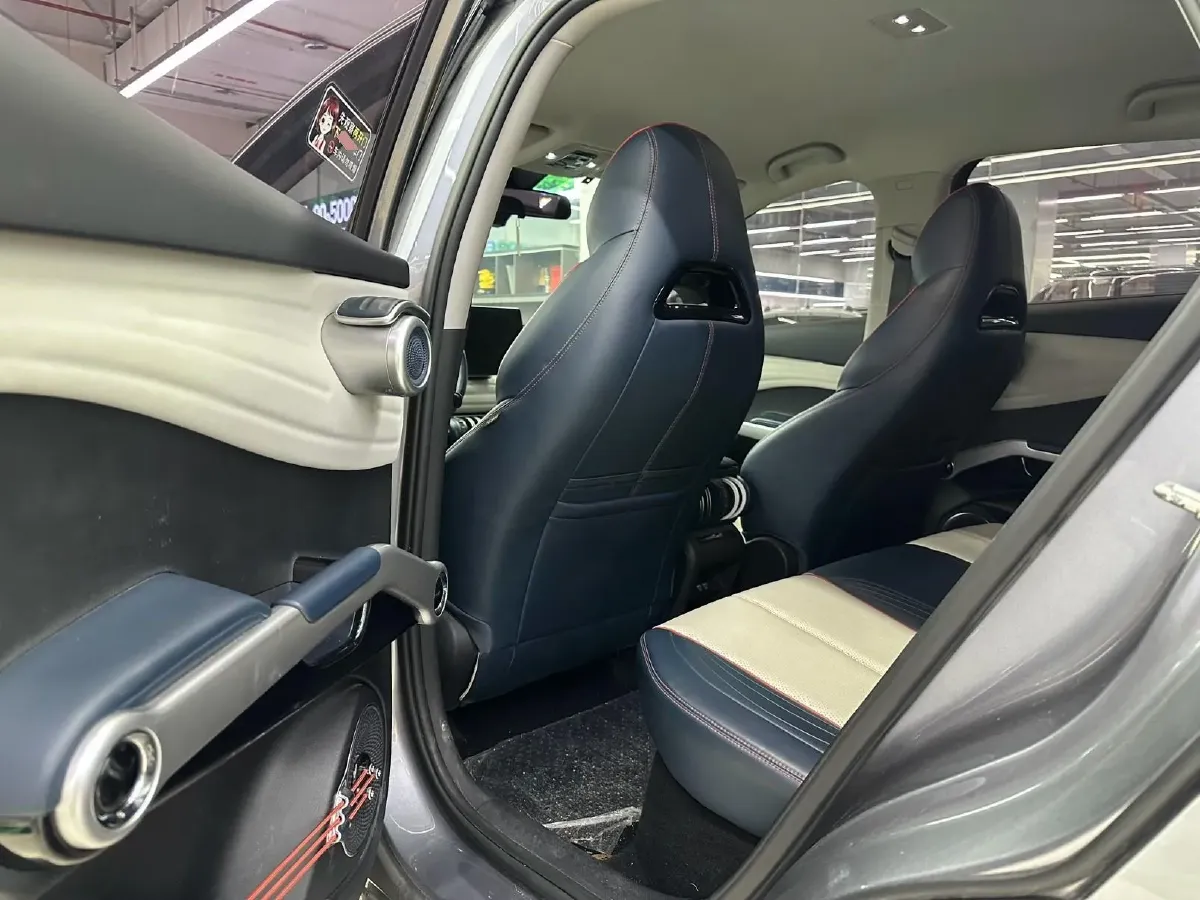 2022 Hycan Z03 BEV 64.23KWH,autocango,china used car exporter,china ev exporter,chinese used car exporter,chinese used ev exporter