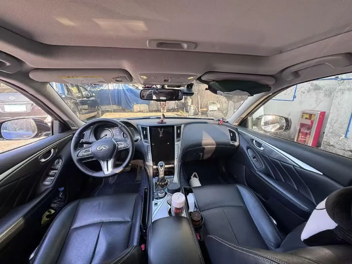 2018 Jeep Grand Commander 2.0T 265HP L4 9AT,autocango,china used car exporter,china ev exporter,chinese used car exporter,chinese used ev exporter