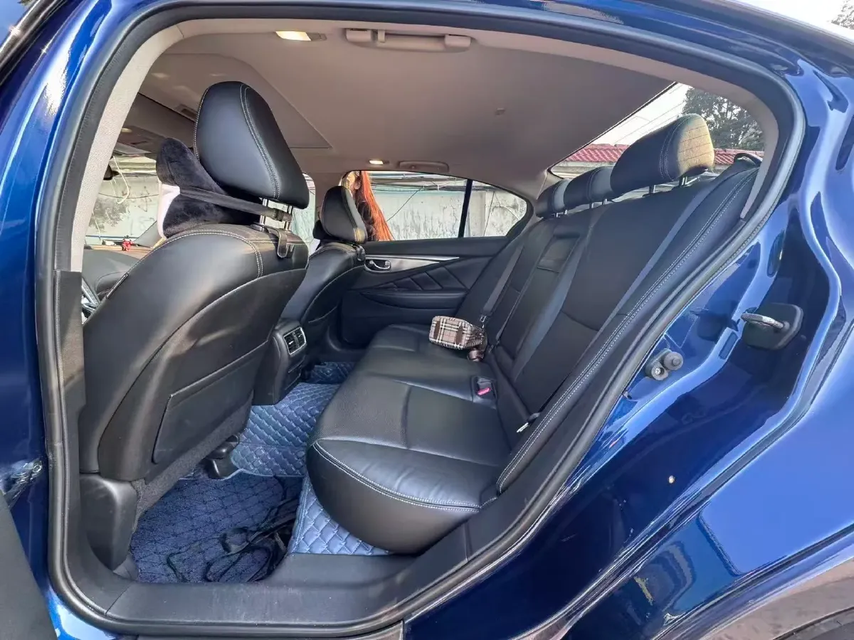 2018 Jeep Grand Commander 2.0T 265HP L4 9AT,autocango,china used car exporter,china ev exporter,chinese used car exporter,chinese used ev exporter