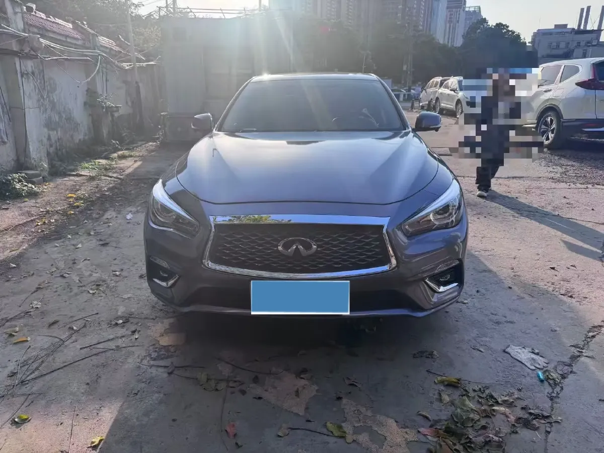 2018 Jeep Grand Commander 2.0T 265HP L4 9AT,autocango,china used car exporter,china ev exporter,chinese used car exporter,chinese used ev exporter