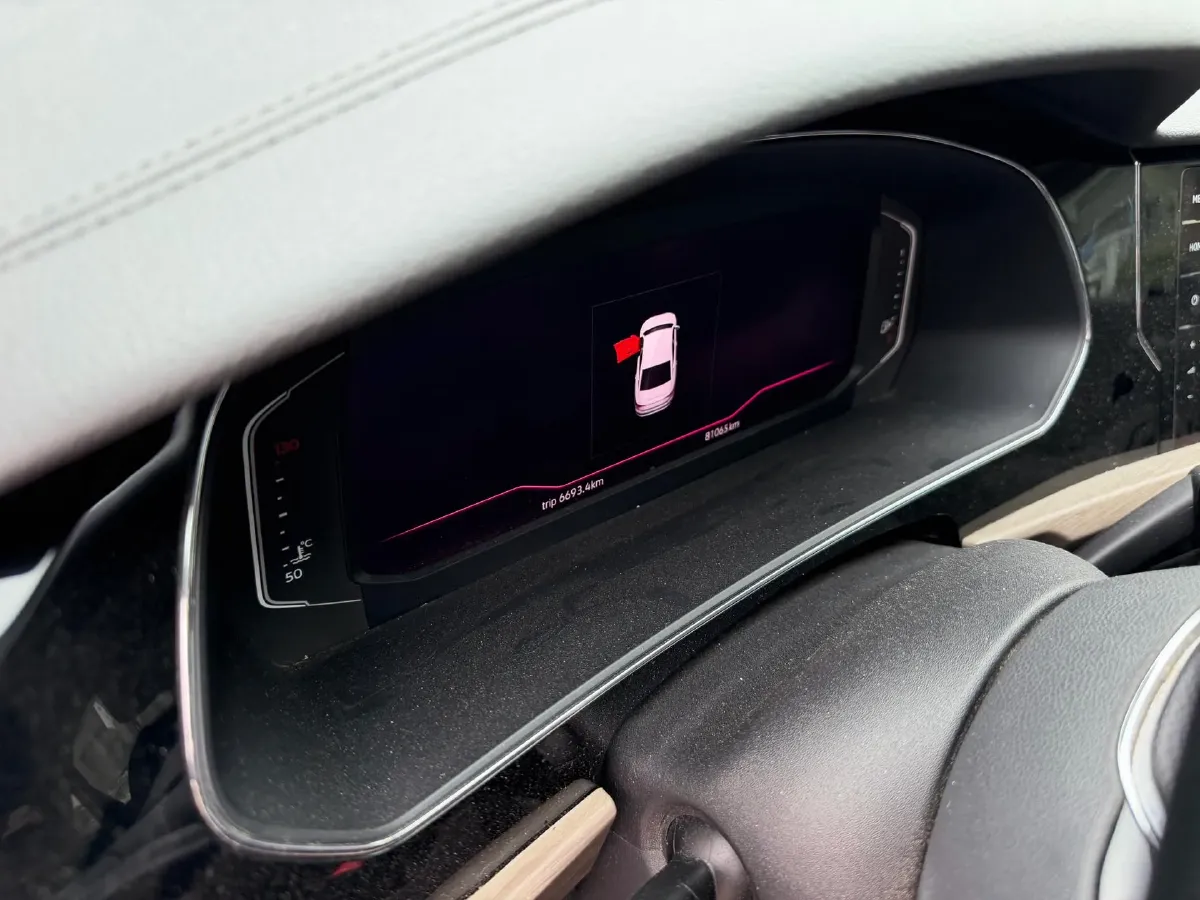 2020 Volkswagen Passat 2.0T 186HP L4 7DCT,autocango,china used car exporter,china ev exporter,chinese used car exporter,chinese used ev exporter