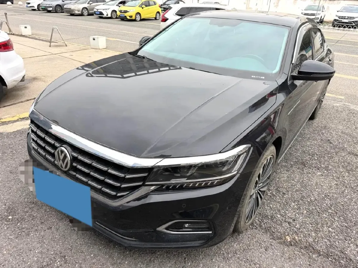 2020 Volkswagen Passat 2.0T 186HP L4 7DCT,autocango,china used car exporter,china ev exporter,chinese used car exporter,chinese used ev exporter