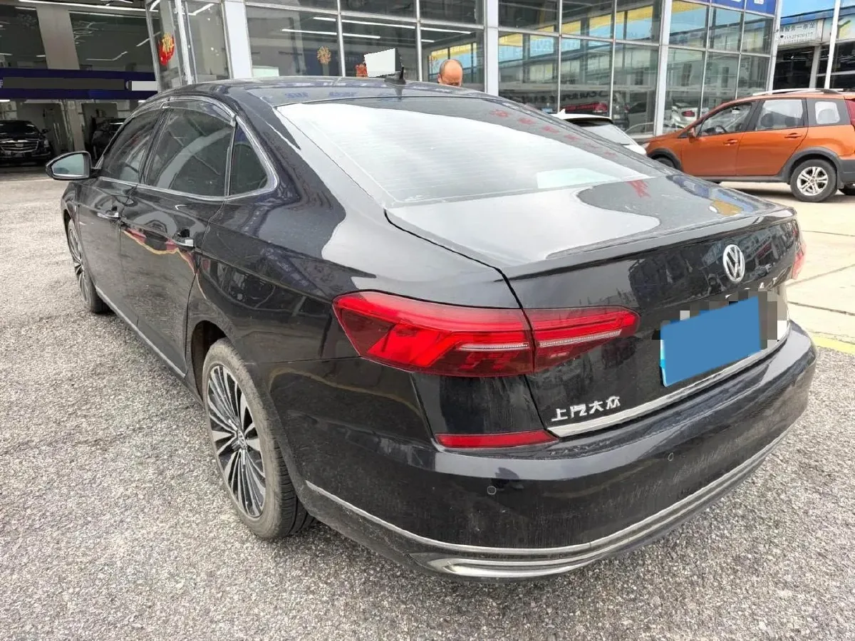 2020 Volkswagen Passat 2.0T 186HP L4 7DCT,autocango,china used car exporter,china ev exporter,chinese used car exporter,chinese used ev exporter