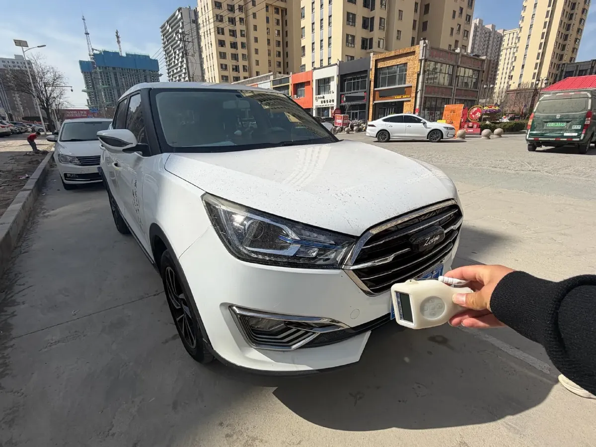 2017 Zotye T300 1.5L 112HP L4 5MT,autocango,china used car exporter,china ev exporter,chinese used car exporter,chinese used ev exporter