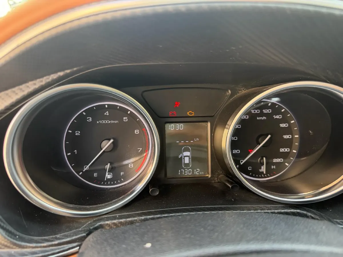 2017 Zotye T300 1.5L 112HP L4 5MT,autocango,china used car exporter,china ev exporter,chinese used car exporter,chinese used ev exporter