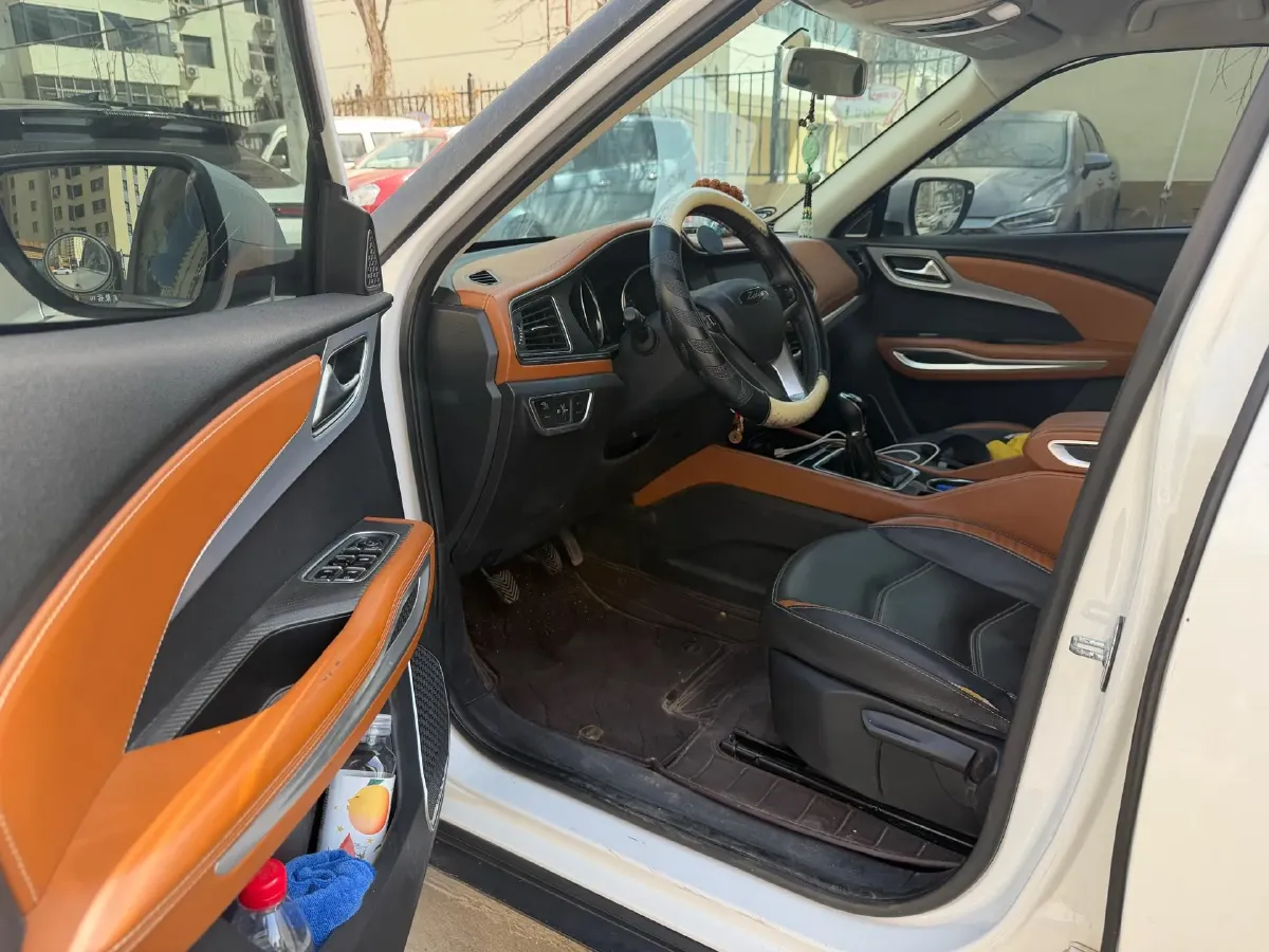 2017 Zotye T300 1.5L 112HP L4 5MT,autocango,china used car exporter,china ev exporter,chinese used car exporter,chinese used ev exporter