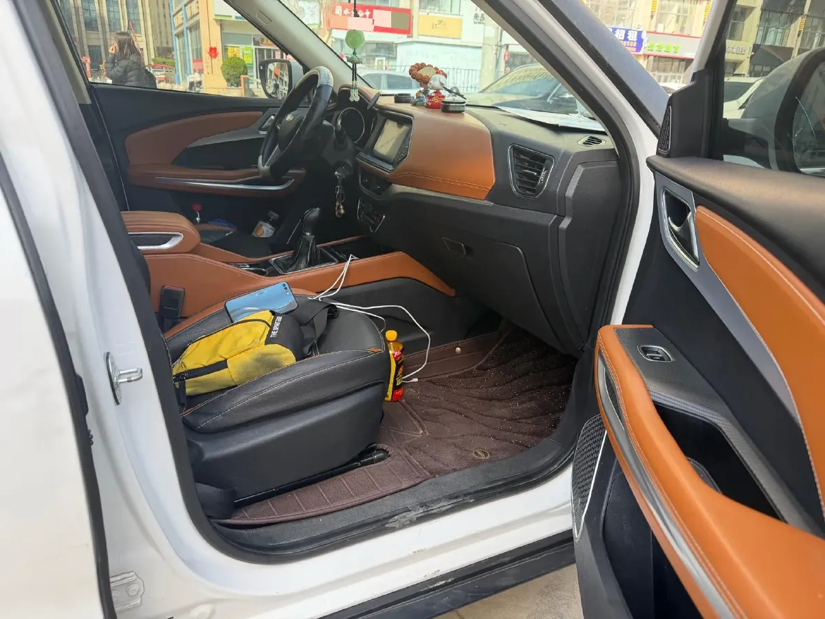 2017 Zotye T300 1.5L 112HP L4 5MT,autocango,china used car exporter,china ev exporter,chinese used car exporter,chinese used ev exporter