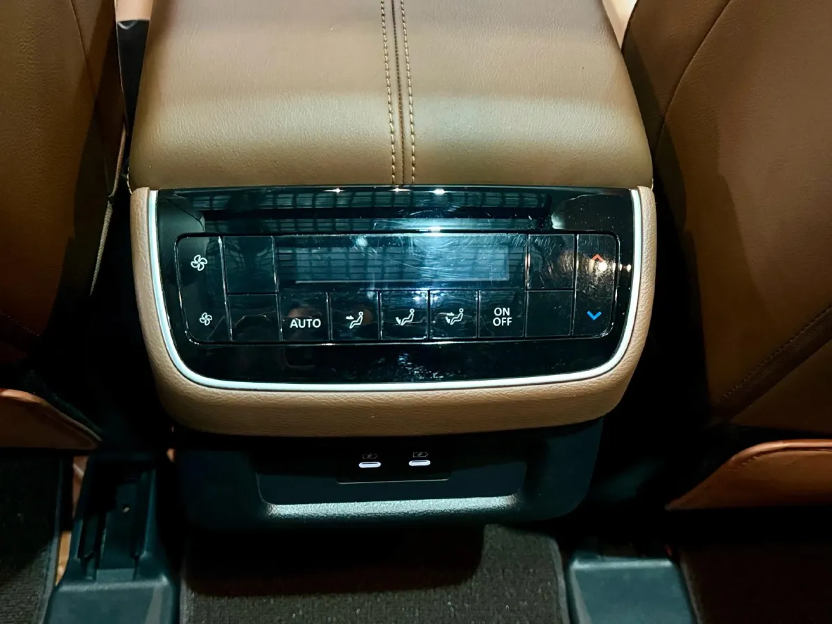 2024 Nissan Pathfinder 2.0T 252HP L4 9AT,autocango,china used car exporter,china ev exporter,chinese used car exporter,chinese used ev exporter