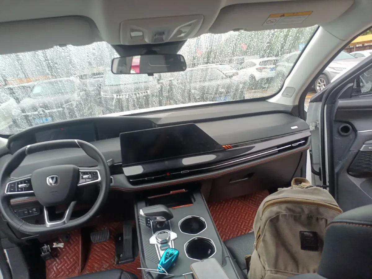 2021 ChangAn UNI-T 1.5T 180HP L4 7DCT,autocango,china used car exporter,china ev exporter,chinese used car exporter,chinese used ev exporter