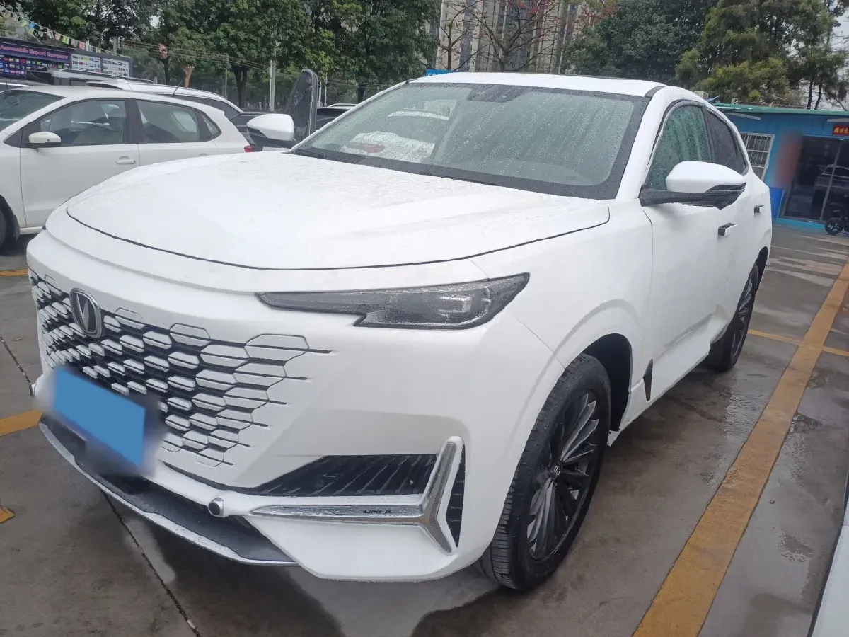 2021 ChangAn UNI-T 1.5T 180HP L4 7DCT,autocango,china used car exporter,china ev exporter,chinese used car exporter,chinese used ev exporter
