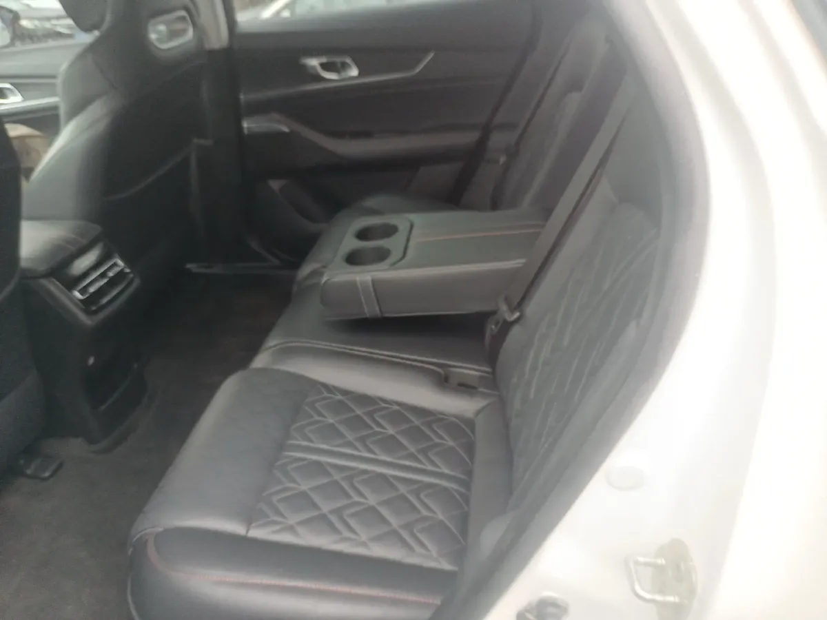 2021 ChangAn UNI-T 1.5T 180HP L4 7DCT,autocango,china used car exporter,china ev exporter,chinese used car exporter,chinese used ev exporter