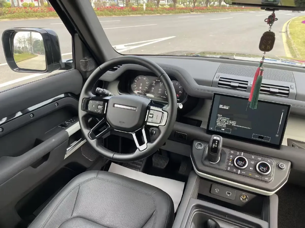 2024 Land Rover Defender 3.0T 400HP L6 8AT,autocango,china used car exporter,china ev exporter,chinese used car exporter,chinese used ev exporter
