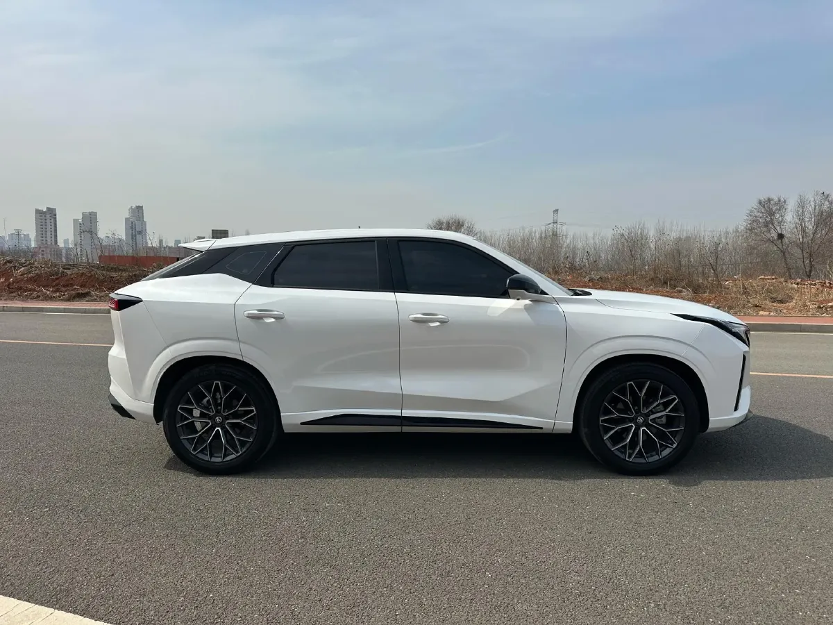2025 ChangAn UNI-Z 1.5T 188HP L4 7DCT,autocango,china used car exporter,china ev exporter,chinese used car exporter,chinese used ev exporter
