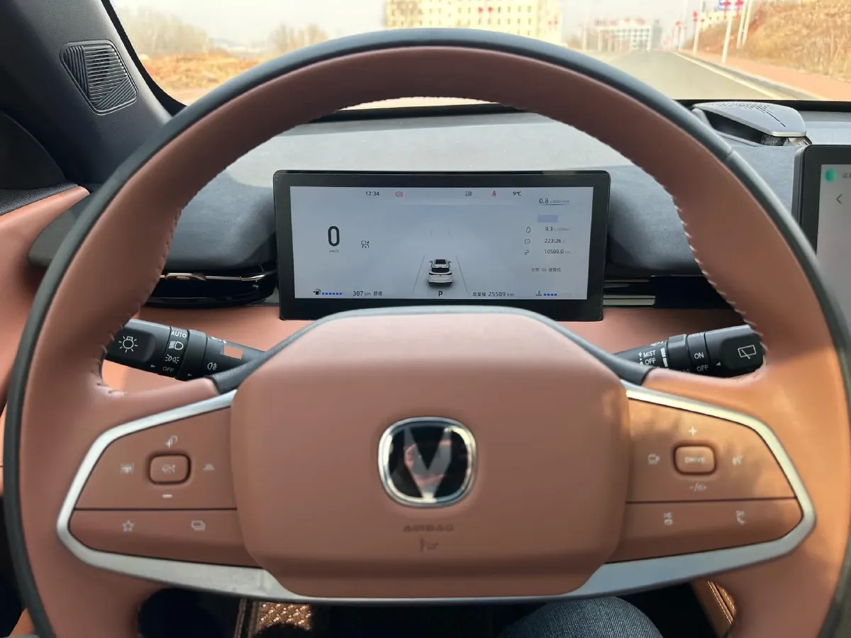 2025 ChangAn UNI-Z 1.5T 188HP L4 7DCT,autocango,china used car exporter,china ev exporter,chinese used car exporter,chinese used ev exporter