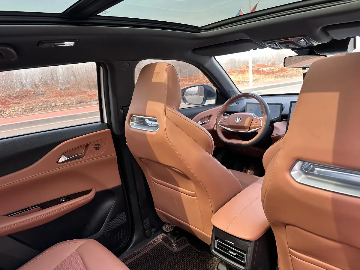 2025 ChangAn UNI-Z 1.5T 188HP L4 7DCT,autocango,china used car exporter,china ev exporter,chinese used car exporter,chinese used ev exporter