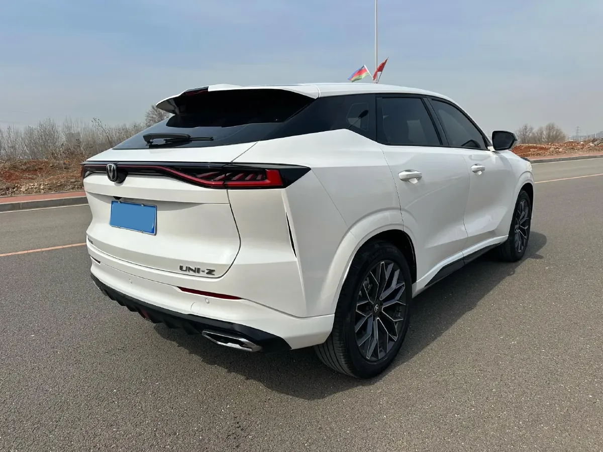 2025 ChangAn UNI-Z 1.5T 188HP L4 7DCT,autocango,china used car exporter,china ev exporter,chinese used car exporter,chinese used ev exporter