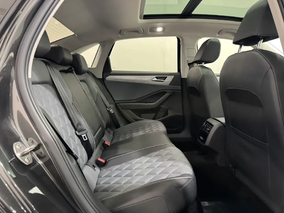 2023 Volkswagen Sagitar 1.4T 150HP L4 7DCT,autocango,china used car exporter,china ev exporter,chinese used car exporter,chinese used ev exporter