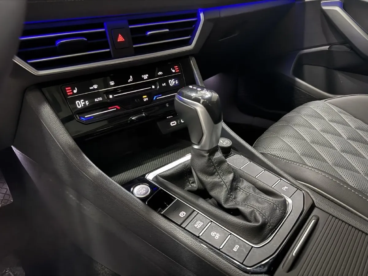 2023 Volkswagen Sagitar 1.4T 150HP L4 7DCT,autocango,china used car exporter,china ev exporter,chinese used car exporter,chinese used ev exporter