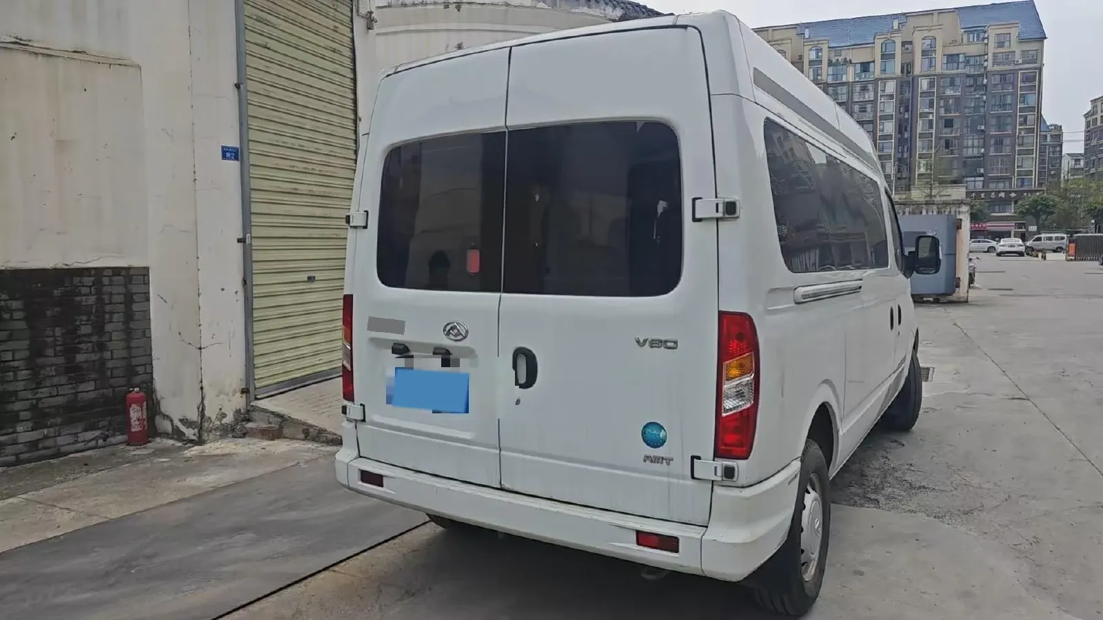 2023 MAXUS XinTu V80 2.0T 127HP L4 6MT,autocango,china used car exporter,china ev exporter,chinese used car exporter,chinese used ev exporter