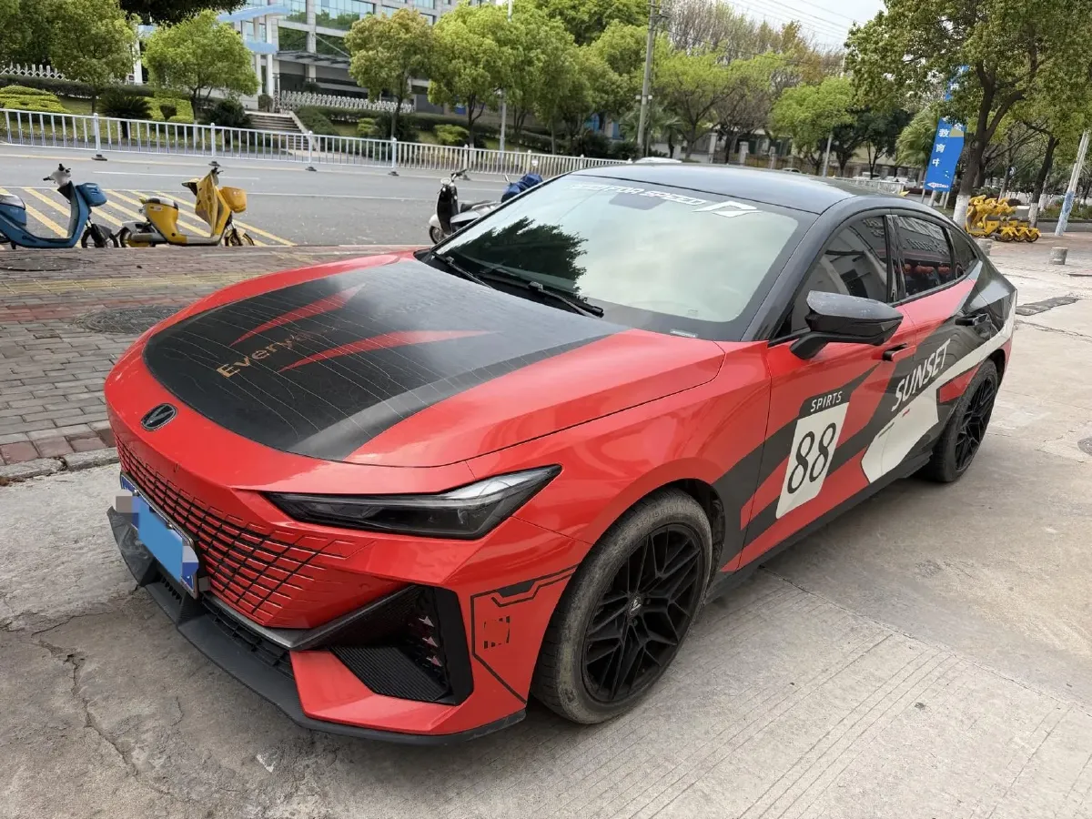 2023 ChangAn UNI-V 1.5T 188HP L4 7DCT,autocango,china used car exporter,china ev exporter,chinese used car exporter,chinese used ev exporter