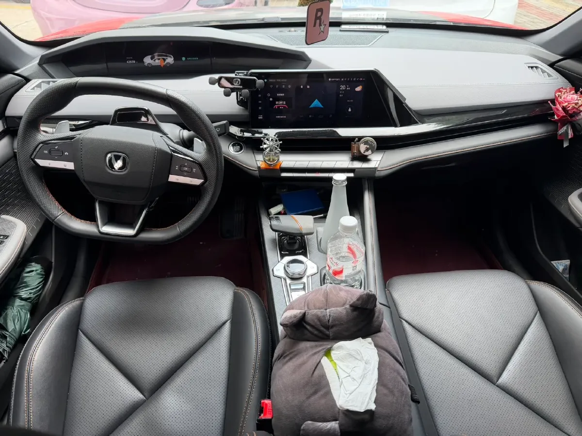 2023 ChangAn UNI-V 1.5T 188HP L4 7DCT,autocango,china used car exporter,china ev exporter,chinese used car exporter,chinese used ev exporter