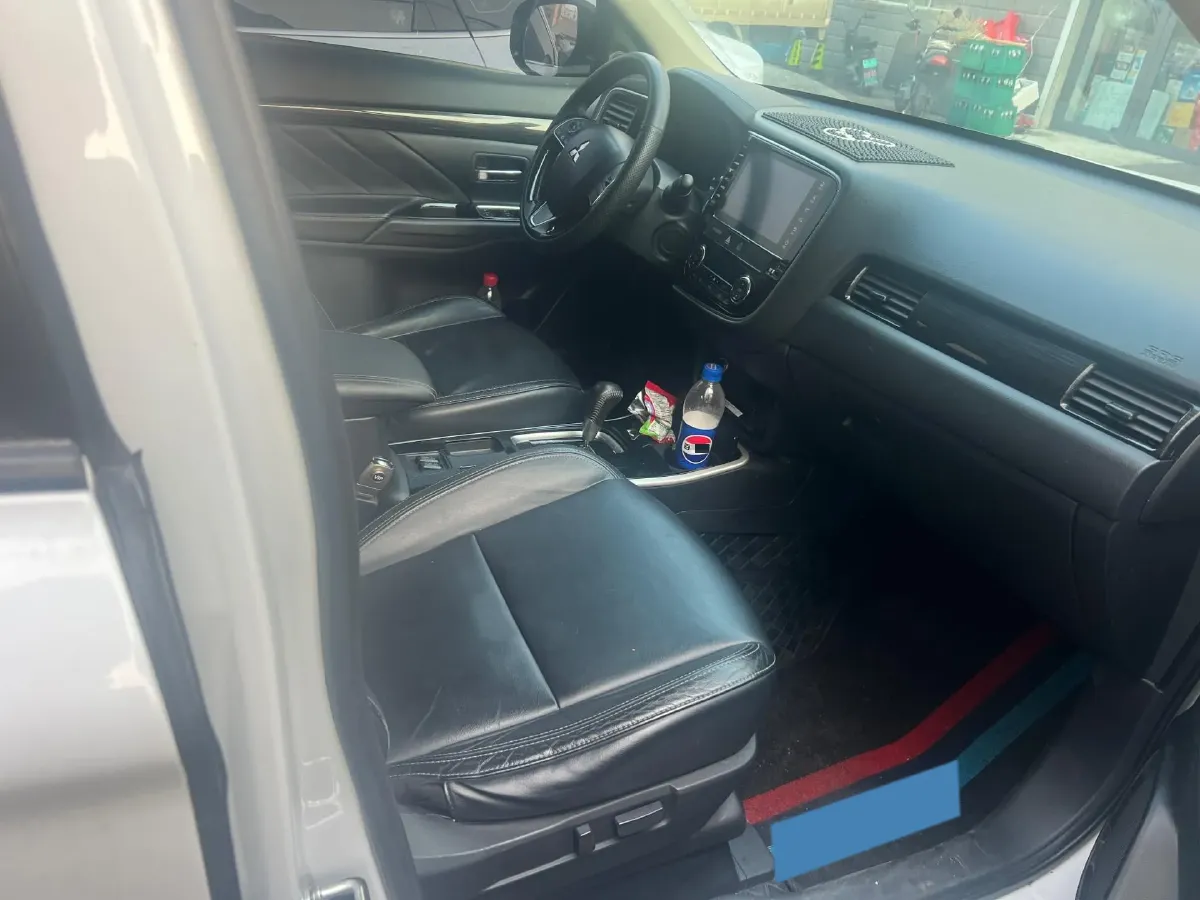 2019 Mitsubishi Outlander 2.0L 166HP L4 CVT,autocango,china used car exporter,china ev exporter,chinese used car exporter,chinese used ev exporter