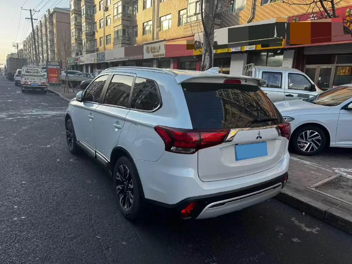 2019 Mitsubishi Outlander 2.0L 166HP L4 CVT,autocango,china used car exporter,china ev exporter,chinese used car exporter,chinese used ev exporter