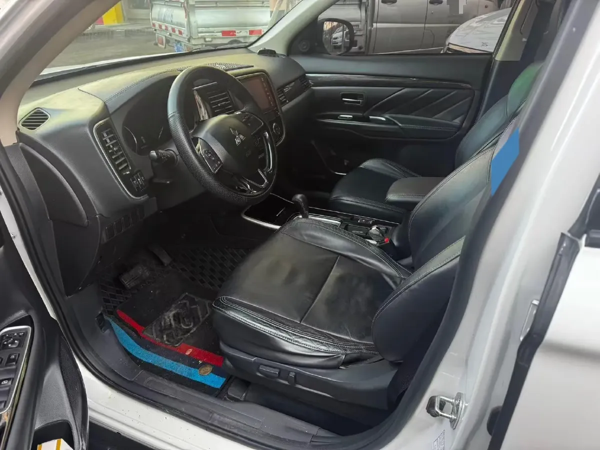 2019 Mitsubishi Outlander 2.0L 166HP L4 CVT,autocango,china used car exporter,china ev exporter,chinese used car exporter,chinese used ev exporter