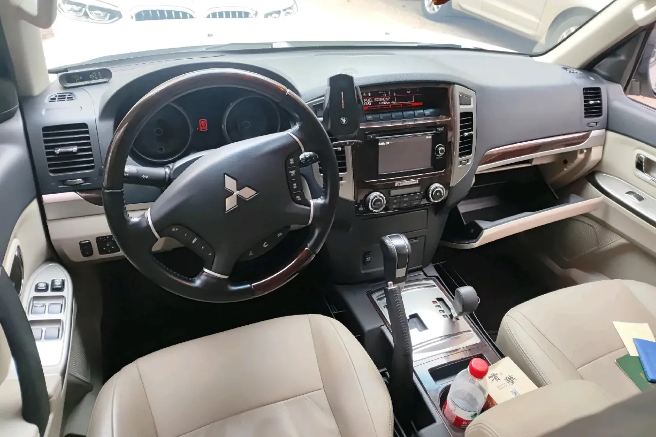 2018 Mitsubishi Pajero 3.0L 174HP V6 5AT,autocango,china used car exporter,china ev exporter,chinese used car exporter,chinese used ev exporter