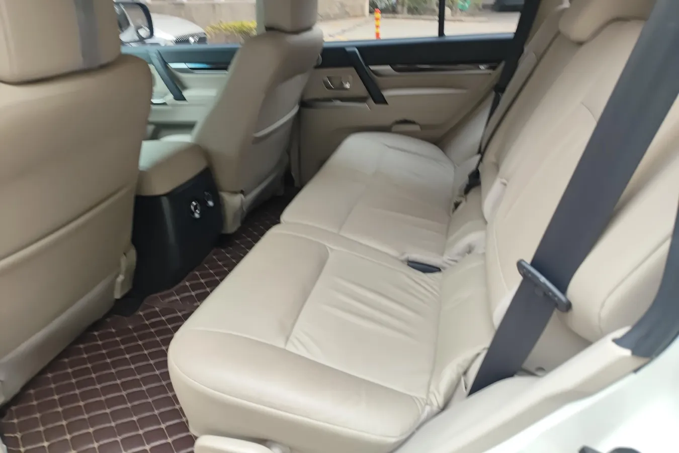 2018 Mitsubishi Pajero 3.0L 174HP V6 5AT,autocango,china used car exporter,china ev exporter,chinese used car exporter,chinese used ev exporter