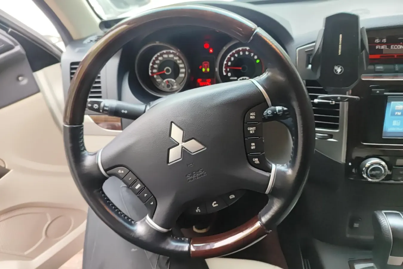2018 Mitsubishi Pajero 3.0L 174HP V6 5AT,autocango,china used car exporter,china ev exporter,chinese used car exporter,chinese used ev exporter