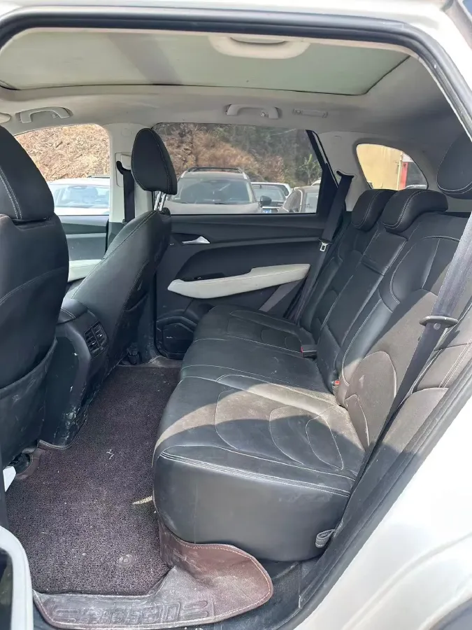 2019 BaoJun 530 1.5T 151HP L4 CVT,autocango,china used car exporter,china ev exporter,chinese used car exporter,chinese used ev exporter