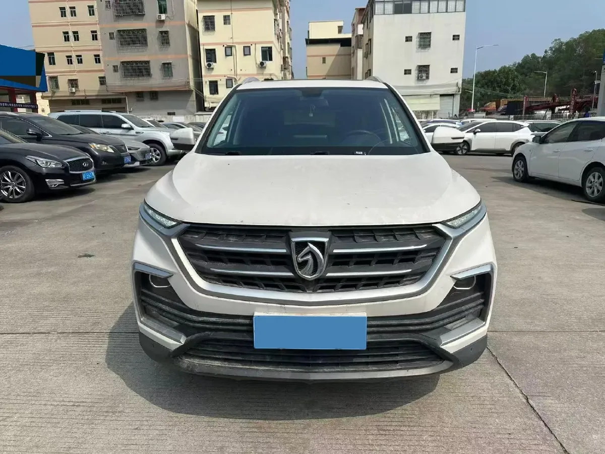 2019 BaoJun 530 1.5T 151HP L4 CVT,autocango,china used car exporter,china ev exporter,chinese used car exporter,chinese used ev exporter