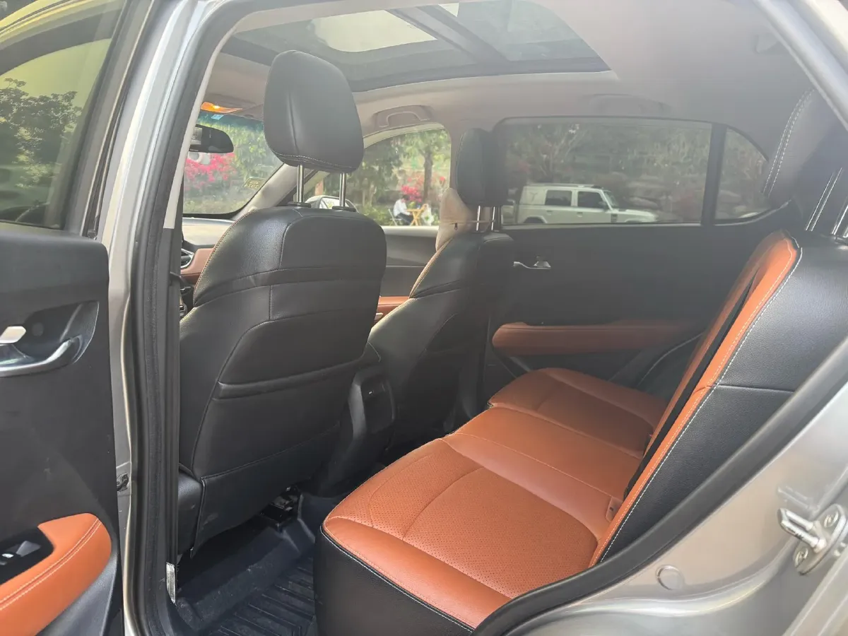 2017 HaiMa S5 Young Edition 1.6L 122HP L4 5MT,autocango,china used car exporter,china ev exporter,chinese used car exporter,chinese used ev exporter