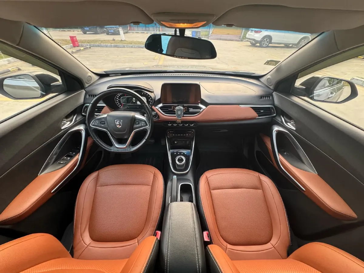 2017 HaiMa S5 Young Edition 1.6L 122HP L4 5MT,autocango,china used car exporter,china ev exporter,chinese used car exporter,chinese used ev exporter