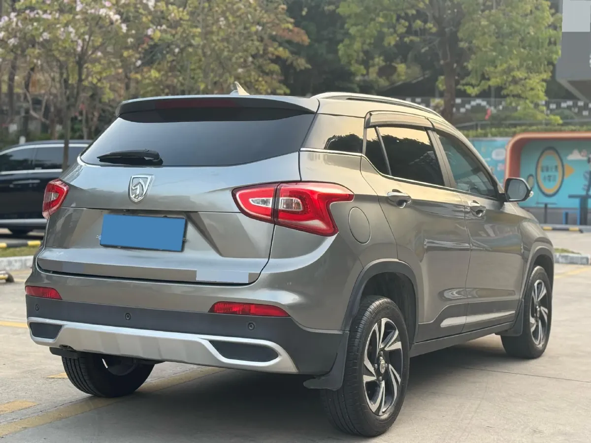 2017 HaiMa S5 Young Edition 1.6L 122HP L4 5MT,autocango,china used car exporter,china ev exporter,chinese used car exporter,chinese used ev exporter