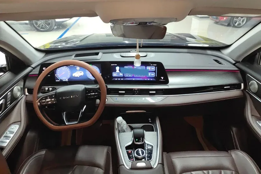 2024 Chery Tiggo 8 PRO 2.0T 254HP L4 7DCT,autocango,china used car exporter,china ev exporter,chinese used car exporter,chinese used ev exporter