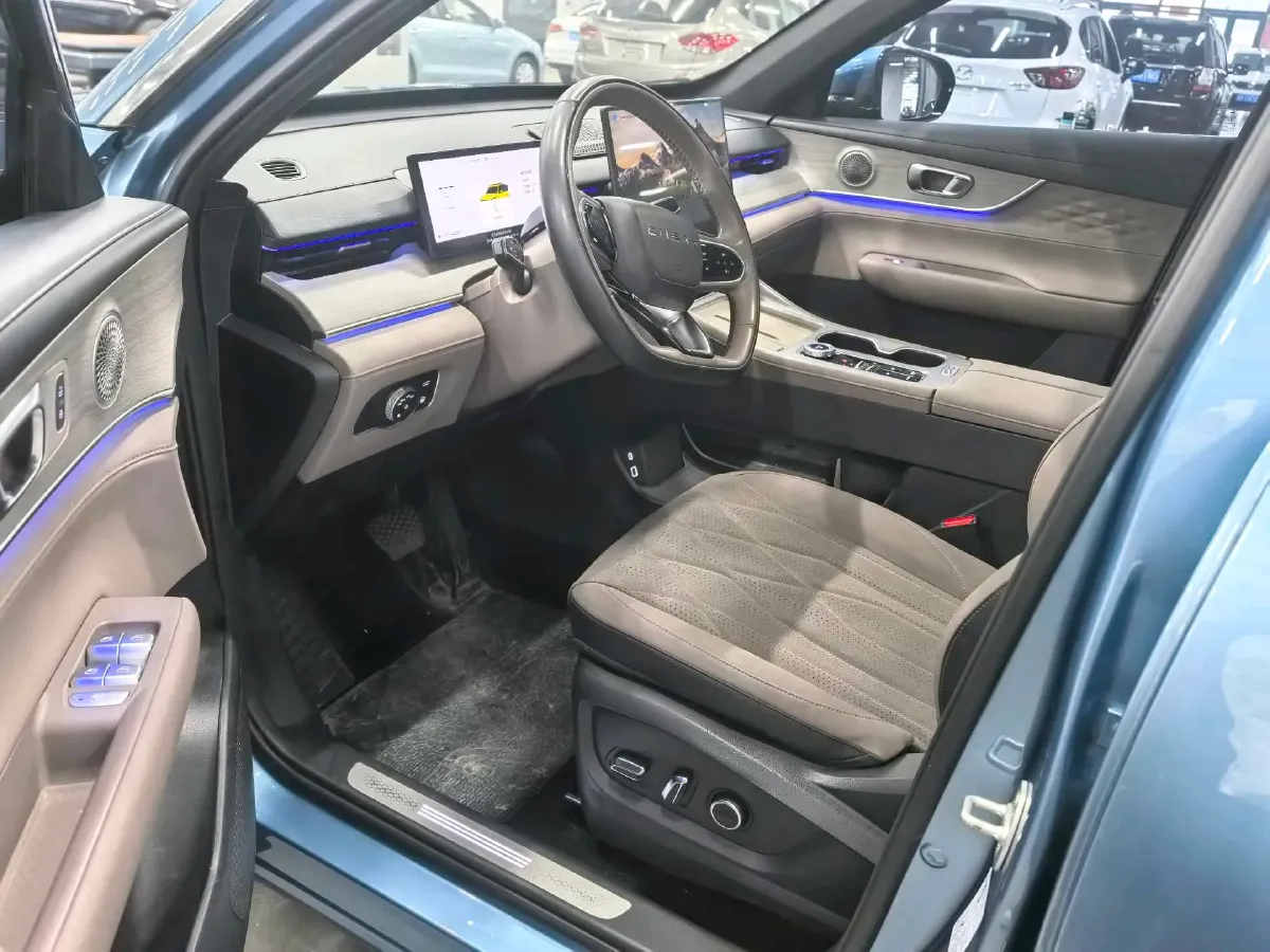 2025 Chery Tiggo8 PLUS C-DM 1.5T 156HP L4 1DHT PHEV,autocango,china used car exporter,china ev exporter,chinese used car exporter,chinese used ev exporter