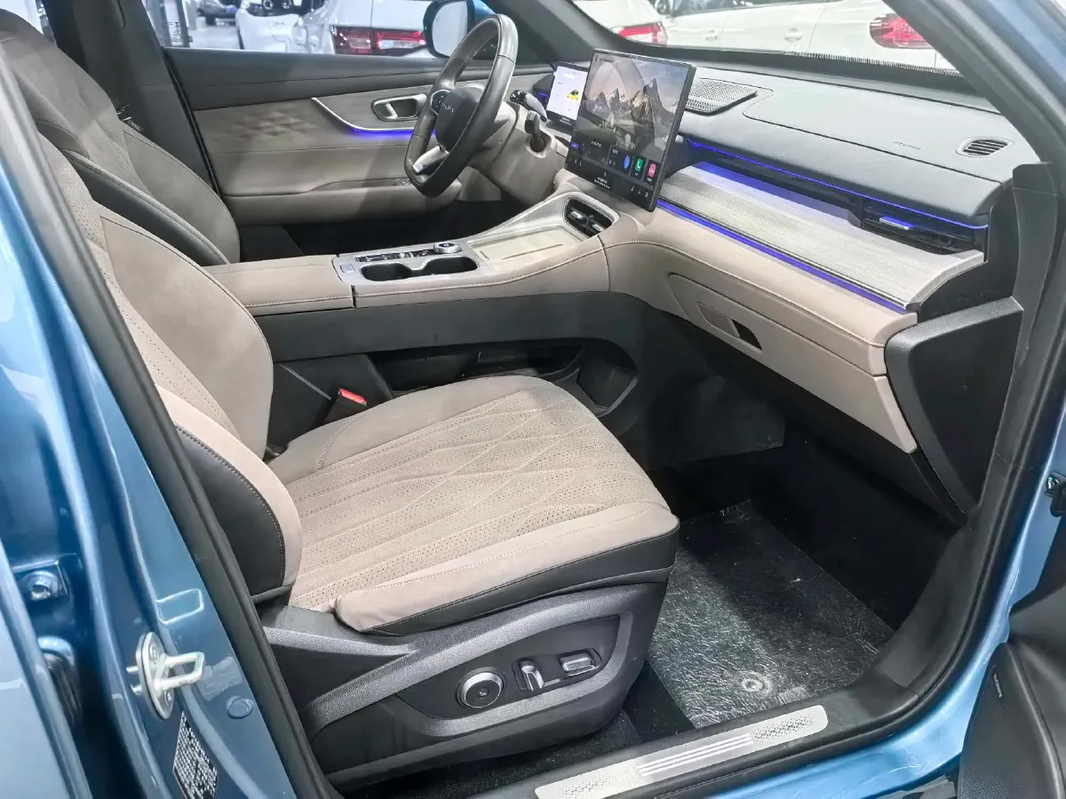 2025 Chery Tiggo8 PLUS C-DM 1.5T 156HP L4 1DHT PHEV,autocango,china used car exporter,china ev exporter,chinese used car exporter,chinese used ev exporter