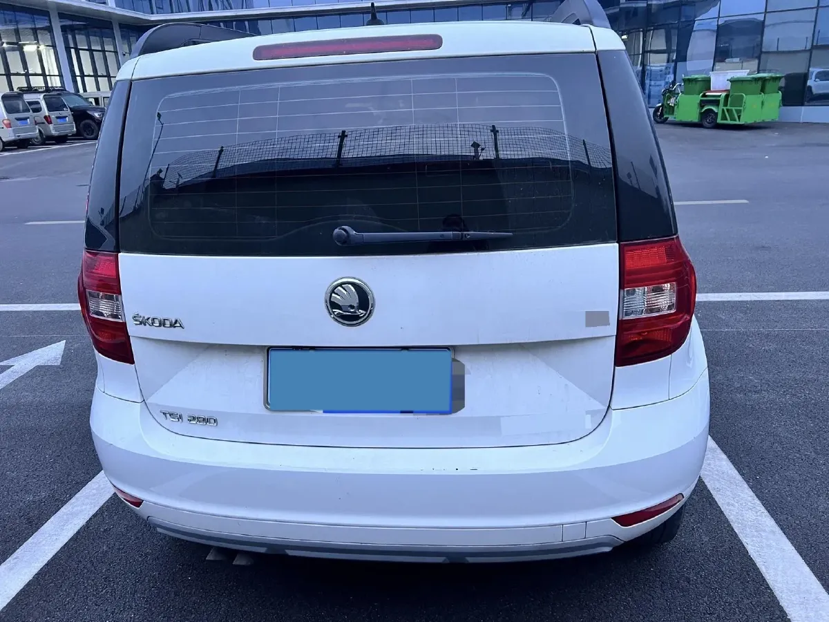 2016 Skoda Yeti 1.4T 150HP L4 7DCT,autocango,china used car exporter,china ev exporter,chinese used car exporter,chinese used ev exporter