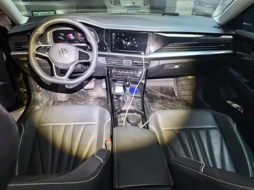 2024 Volkswagen Passat 2.0T 220HP L4 7DCT,autocango,china used car exporter,china ev exporter,chinese used car exporter,chinese used ev exporter