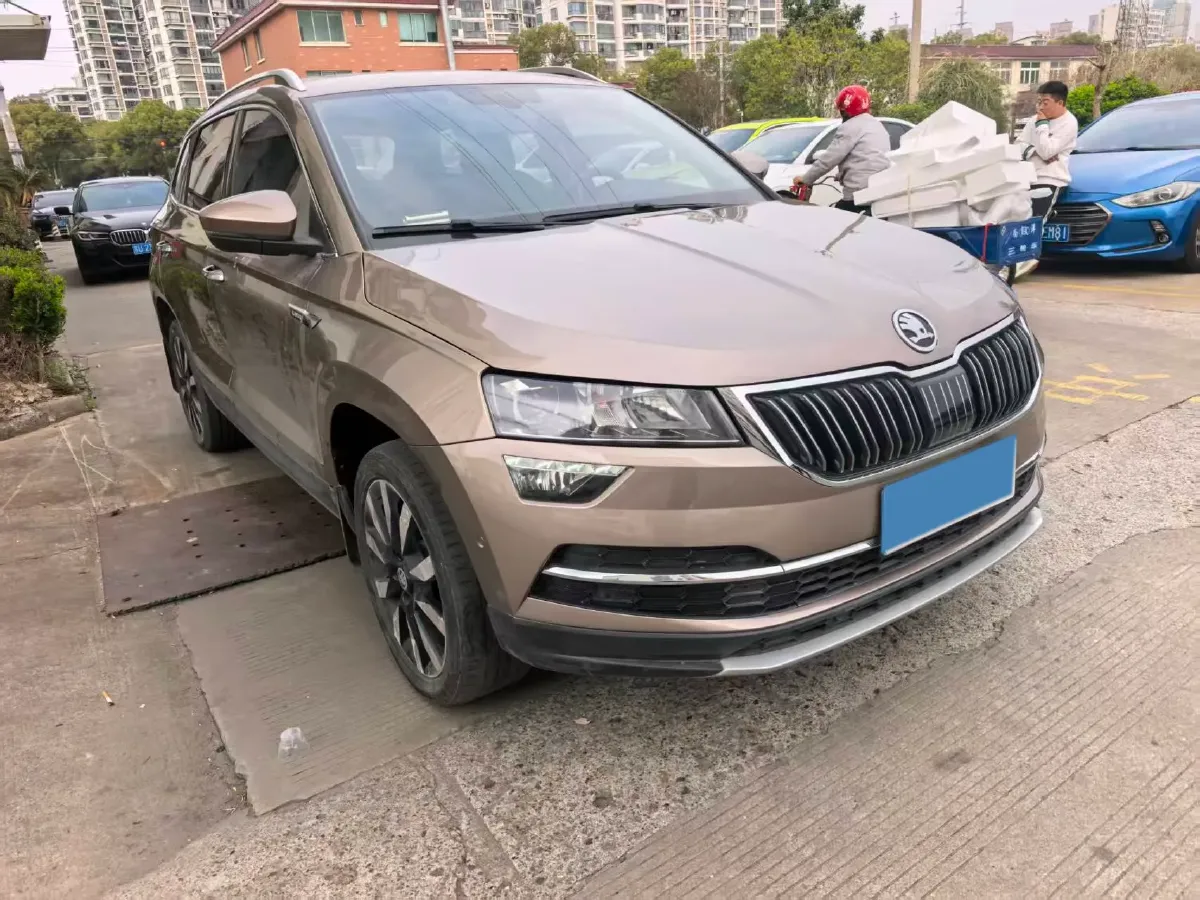 2021 Skoda Karoq 1.4T 150HP L4 7DCT,autocango,china used car exporter,china ev exporter,chinese used car exporter,chinese used ev exporter