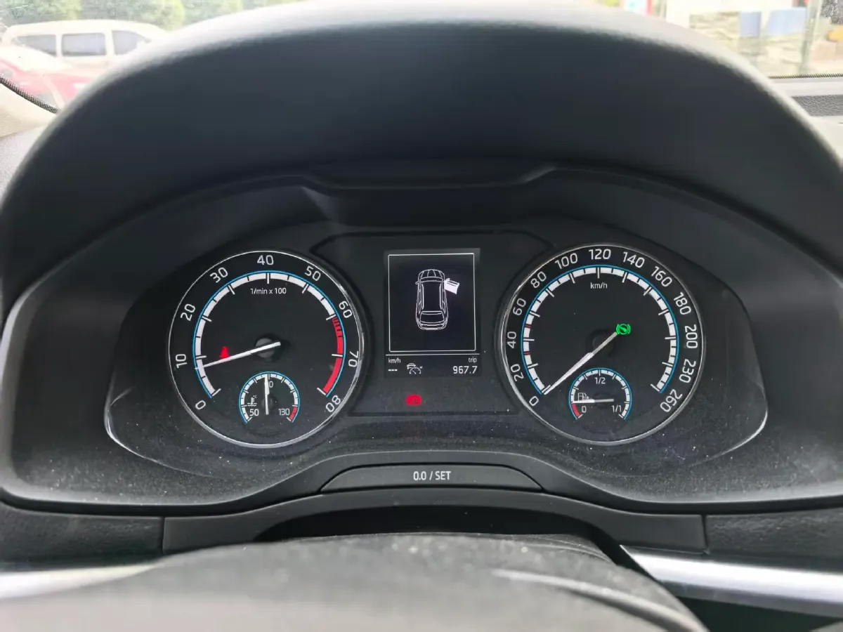 2021 Skoda Karoq 1.4T 150HP L4 7DCT,autocango,china used car exporter,china ev exporter,chinese used car exporter,chinese used ev exporter