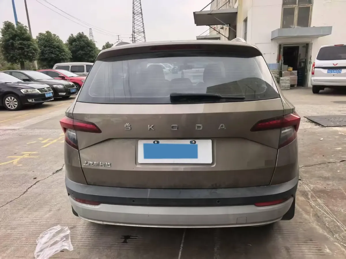 2021 Skoda Karoq 1.4T 150HP L4 7DCT,autocango,china used car exporter,china ev exporter,chinese used car exporter,chinese used ev exporter