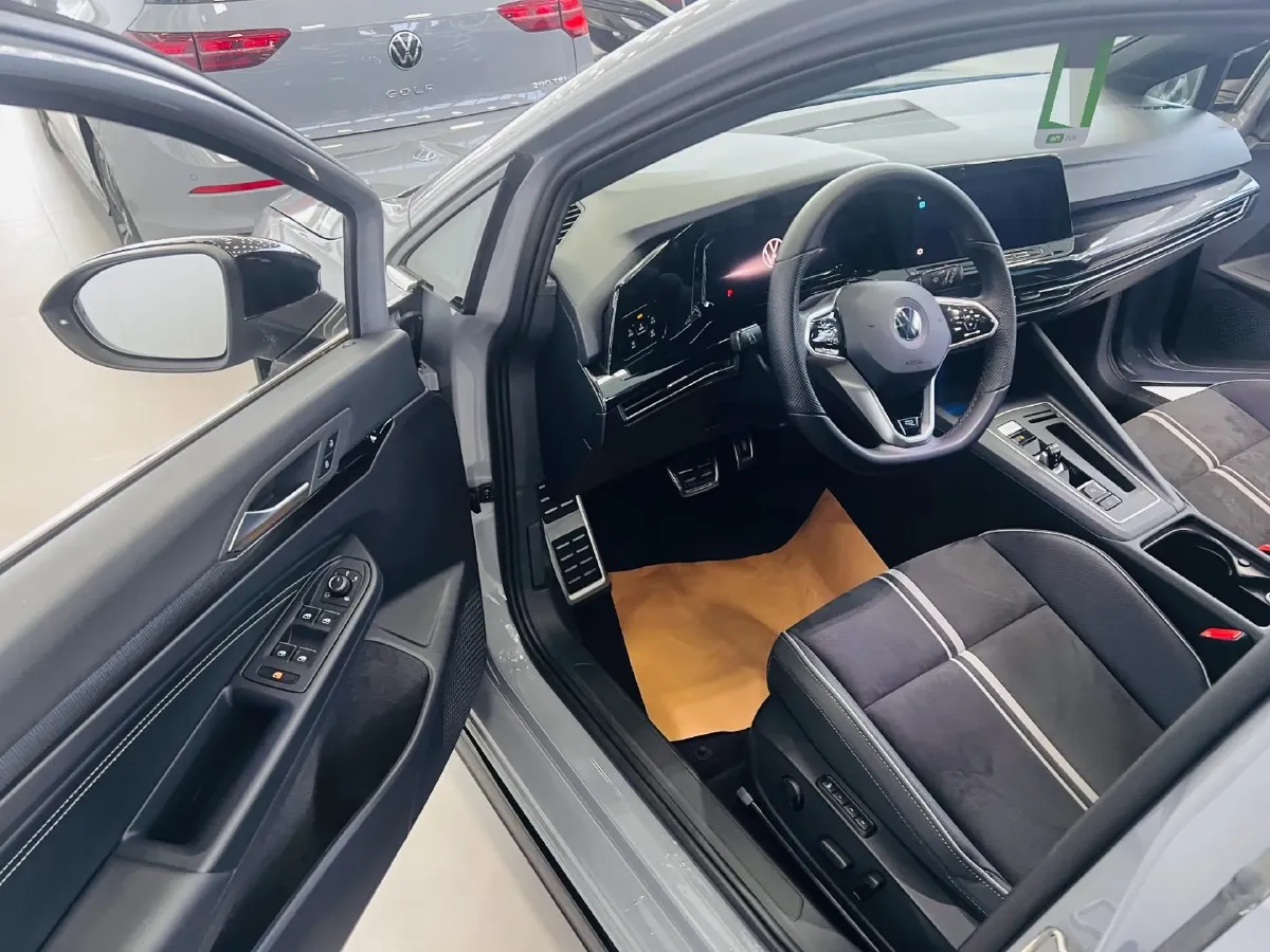 2023 Volkswagen Golf 1.4T 150HP L4 7DCT,autocango,china used car exporter,china ev exporter,chinese used car exporter,chinese used ev exporter