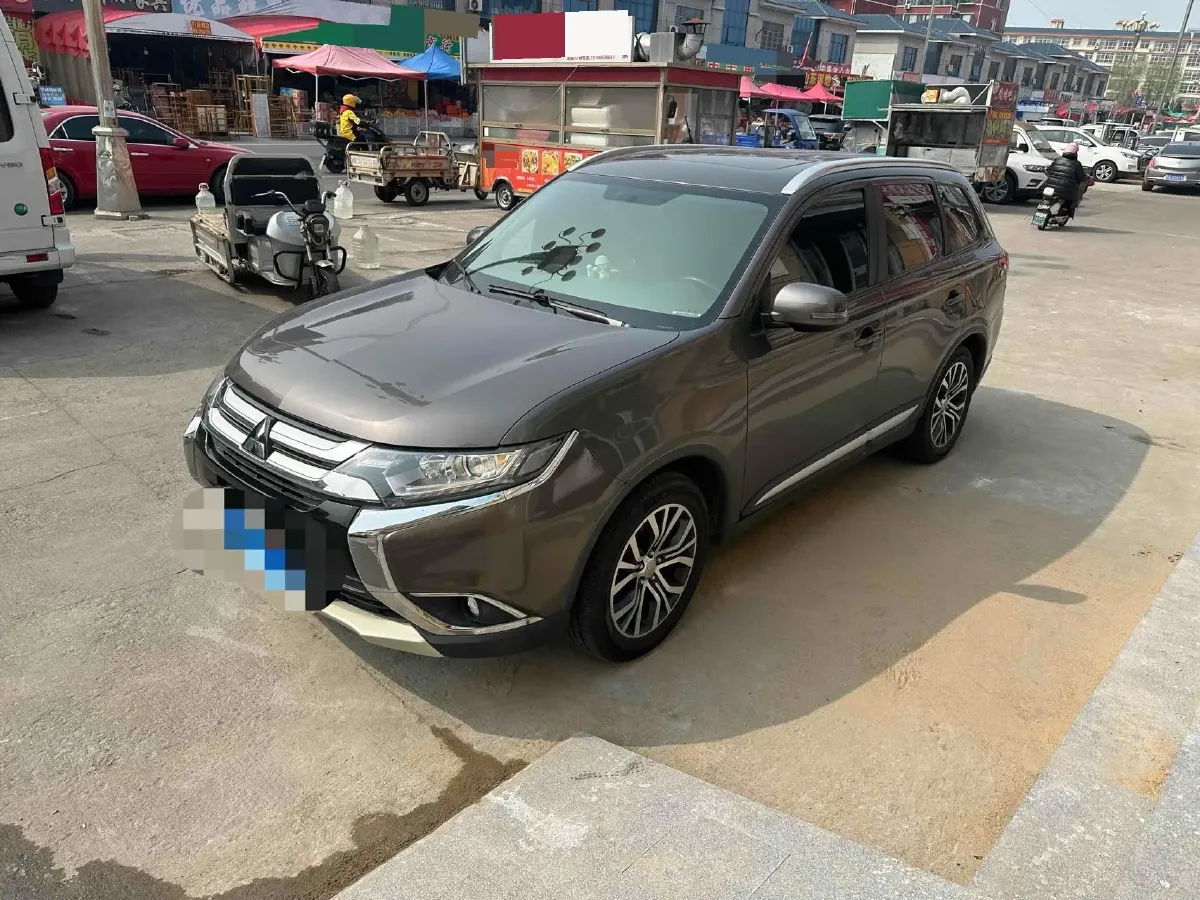 2018 Mitsubishi Outlander 2.0L 166HP L4 CVT,autocango,china used car exporter,china ev exporter,chinese used car exporter,chinese used ev exporter