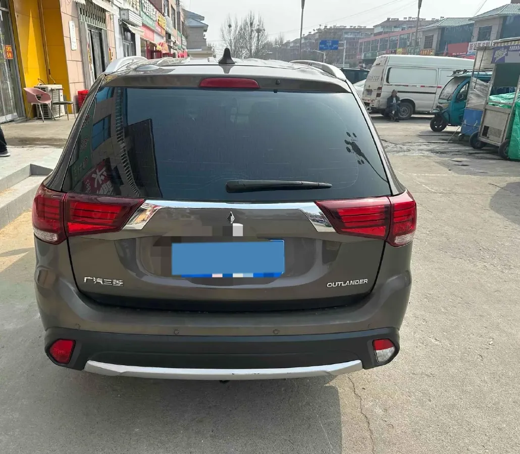 2018 Mitsubishi Outlander 2.0L 166HP L4 CVT,autocango,china used car exporter,china ev exporter,chinese used car exporter,chinese used ev exporter