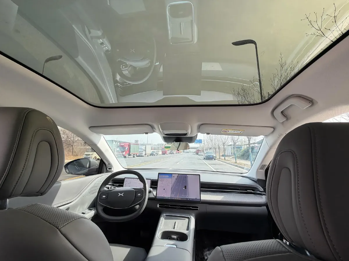 2025 Xpeng G6 BEV 68.5KWH,autocango,china used car exporter,china ev exporter,chinese used car exporter,chinese used ev exporter