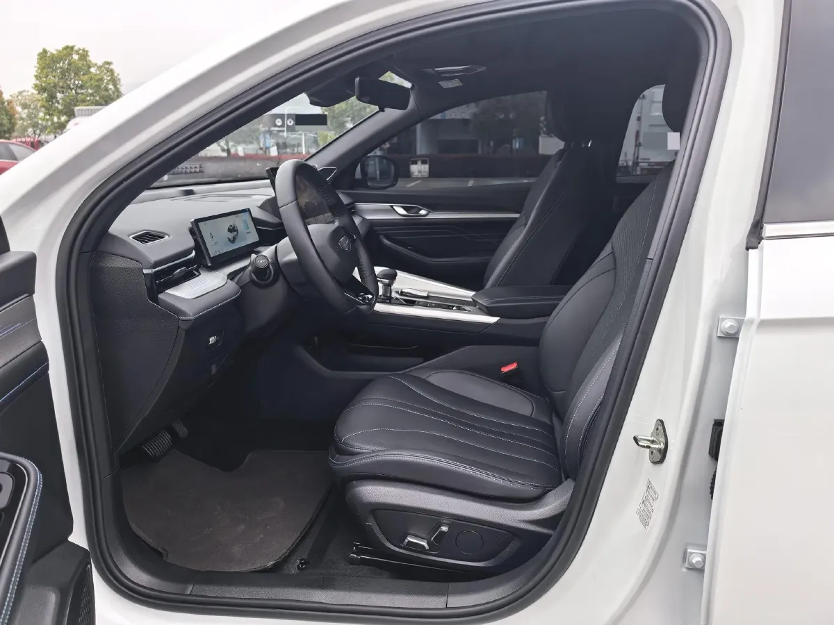 2025 Geely Preface 1.5T 181HP L4 7DCT,autocango,china used car exporter,china ev exporter,chinese used car exporter,chinese used ev exporter